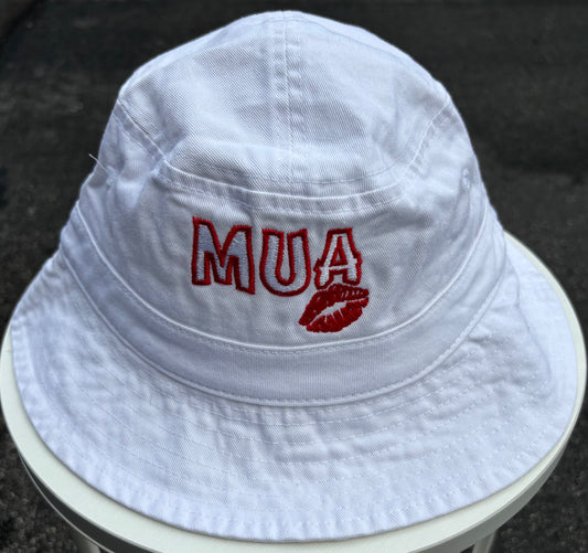 MUA BLOCK BUCKET HAT - WHITE - MUA